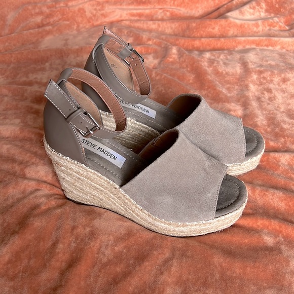 Steve Madden Jaylen Espadrille Wedges - Picture 1 of 4